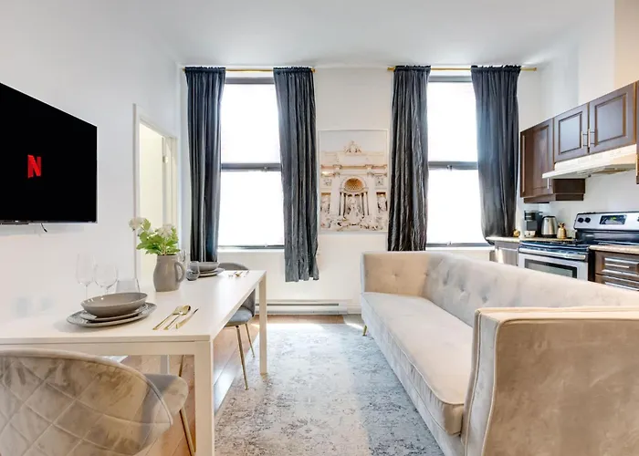 M11 - Stylish & Cozy 2Bdr In Plateau Montreal